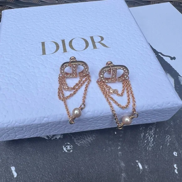 Dior Rose Gold Chain Pearl Earrings - Picture 3 of 4